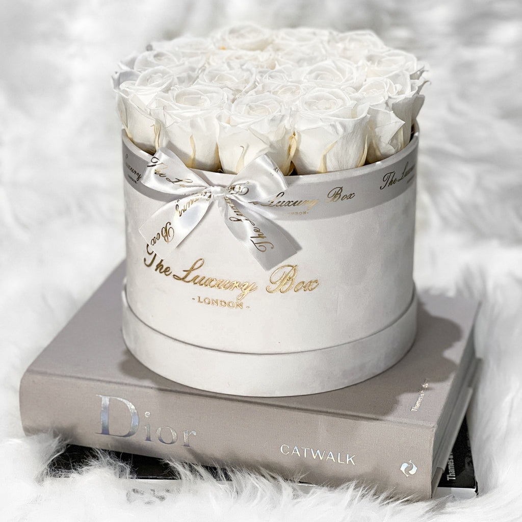 https://www.theluxuryboxusa.com/cdn/shop/products/IMG_0544_1024x1024.jpg?v=1675456182&utm_source=chatgpt.com
